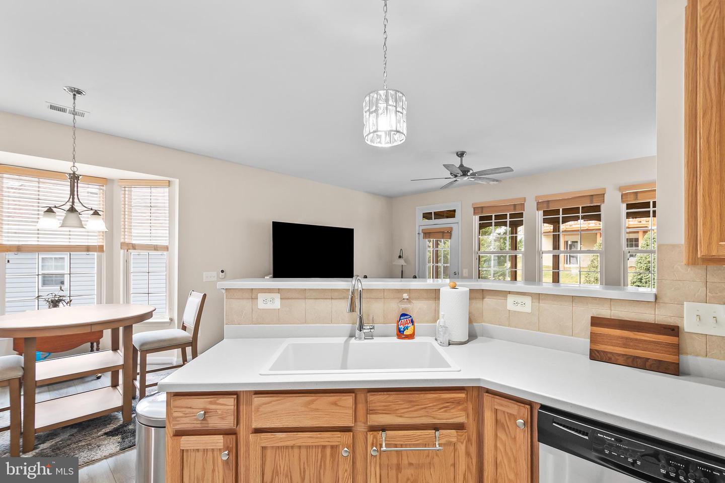 3618 SECRET GROVE CT, DUMFRIES, Virginia 22025, 3 Bedrooms Bedrooms, ,2 BathroomsBathrooms,Residential,For sale,3618 SECRET GROVE CT,VAPW2112380 MLS # VAPW2112380 3618 SECRET GROVE CT, DUMFRIES, Virginia 22025, 3 Bedrooms Bedrooms, ,2 BathroomsBathrooms,Residential,For sale,3618 SECRET GROVE CT,VAPW2112380 MLS # VAPW2112380