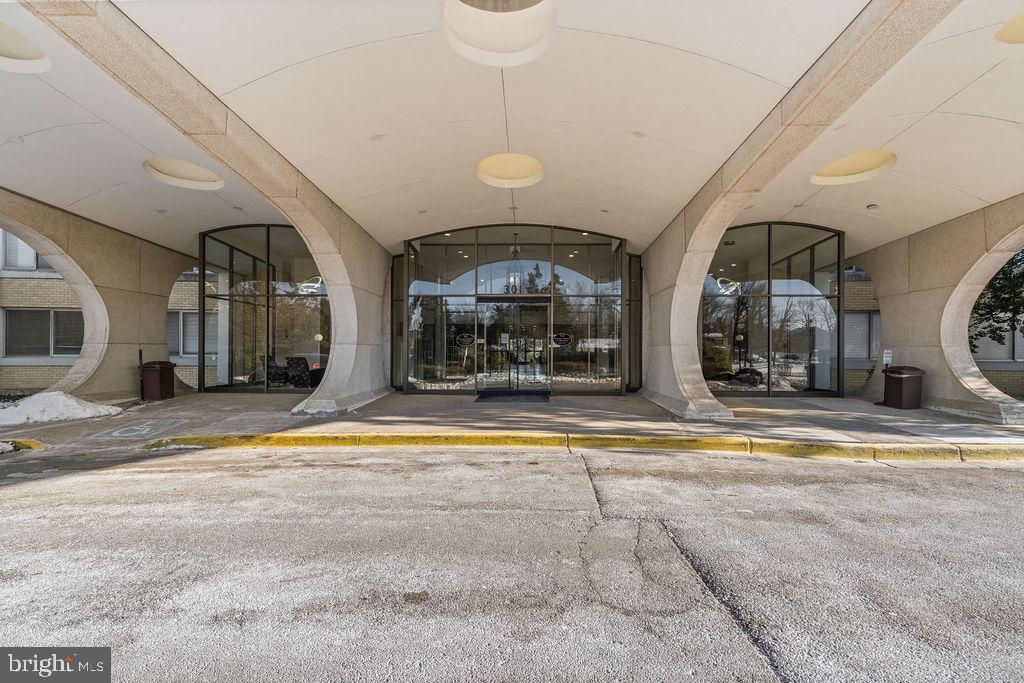 301 N BEAUREGARD ST #517, ALEXANDRIA, Virginia 22312, 2 Bedrooms Bedrooms, ,2 BathroomsBathrooms,Residential,For sale,301 N BEAUREGARD ST #517,VAAX2054140 MLS # VAAX2054140 301 N BEAUREGARD ST #517, ALEXANDRIA, Virginia 22312, 2 Bedrooms Bedrooms, ,2 BathroomsBathrooms,Residential,For sale,301 N BEAUREGARD ST #517,VAAX2054140 MLS # VAAX2054140