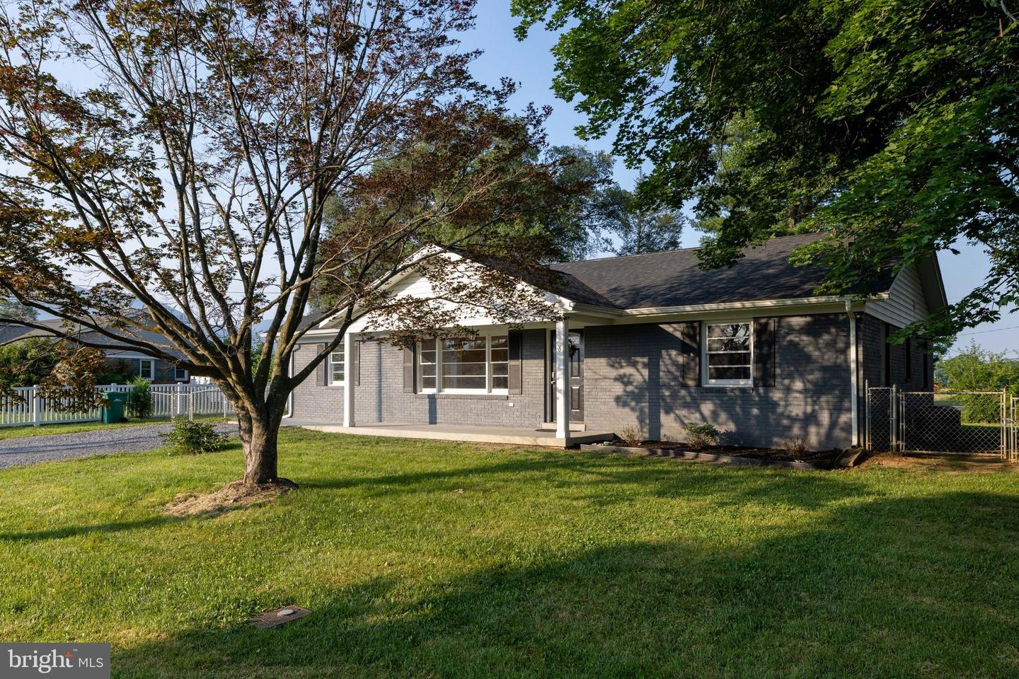 6 CHARLES ST, LURAY, Virginia 22835, 3 Bedrooms Bedrooms, ,2 BathroomsBathrooms,Residential,For sale,6 CHARLES ST,VAPA2006044 MLS # VAPA2006044 6 CHARLES ST, LURAY, Virginia 22835, 3 Bedrooms Bedrooms, ,2 BathroomsBathrooms,Residential,For sale,6 CHARLES ST,VAPA2006044 MLS # VAPA2006044