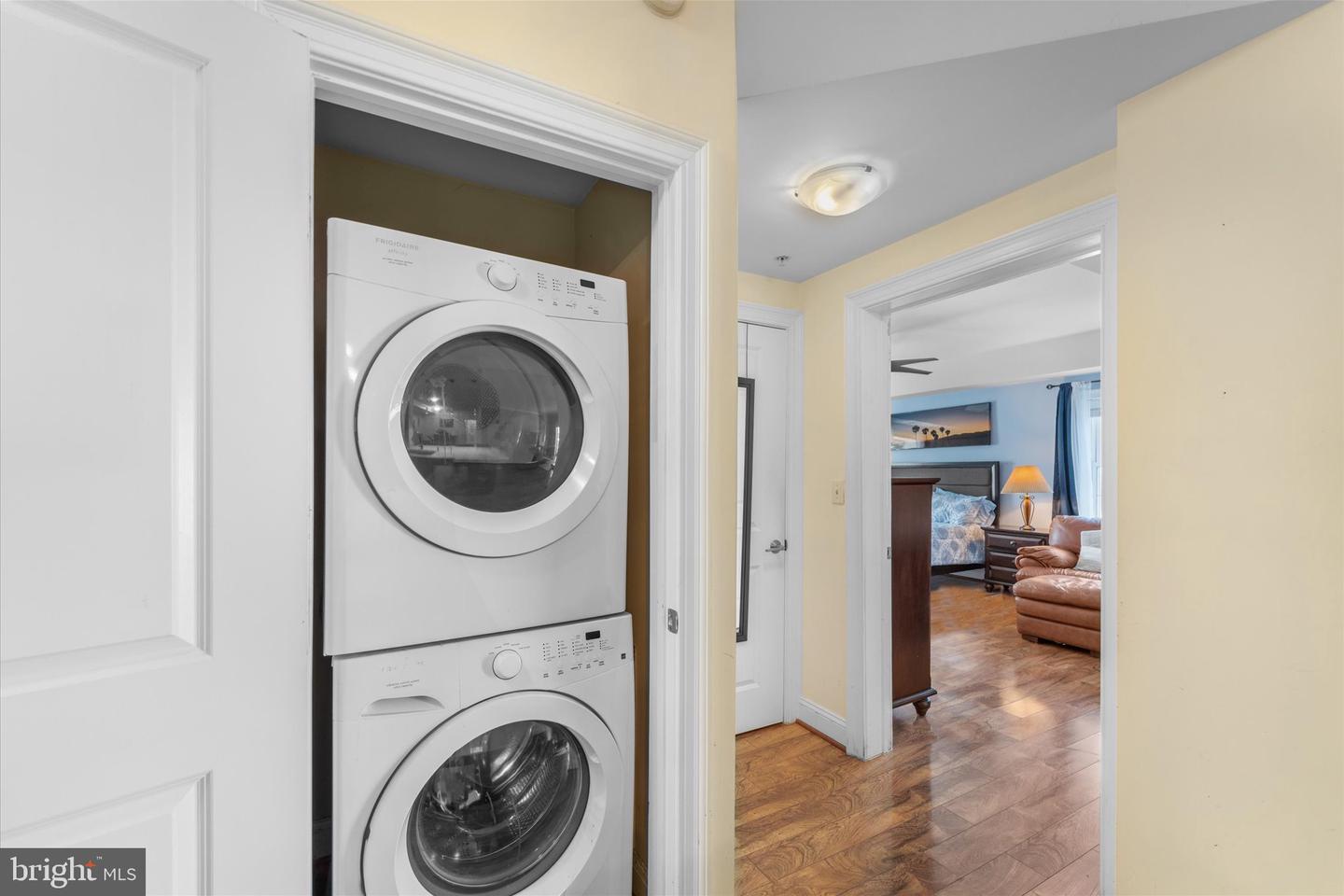 6301 EDSALL RD #112, ALEXANDRIA, Virginia 22312, 2 Bedrooms Bedrooms, ,2 BathroomsBathrooms,Residential,For sale,6301 EDSALL RD #112,VAFX2290952 MLS # VAFX2290952 6301 EDSALL RD #112, ALEXANDRIA, Virginia 22312, 2 Bedrooms Bedrooms, ,2 BathroomsBathrooms,Residential,For sale,6301 EDSALL RD #112,VAFX2290952 MLS # VAFX2290952