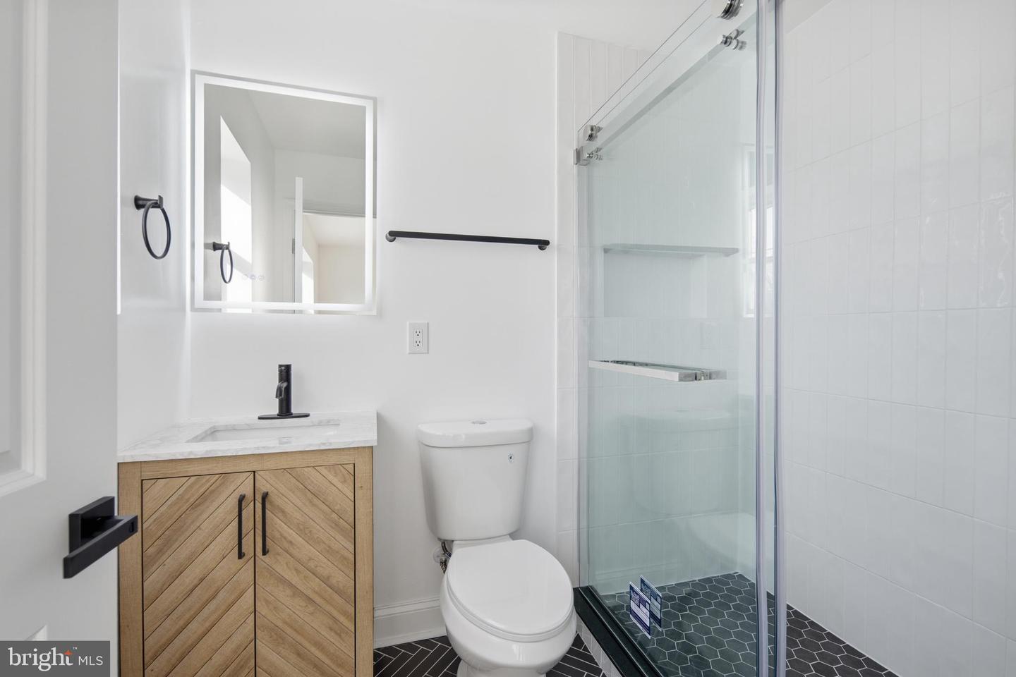 5010 N CAPITOL ST NW, WASHINGTON, District Of Columbia 20011, 3 Bedrooms Bedrooms, 7 Rooms Rooms,3 BathroomsBathrooms,Residential,For sale,5010 N CAPITOL ST NW,DCDC2246030 MLS # DCDC2246030