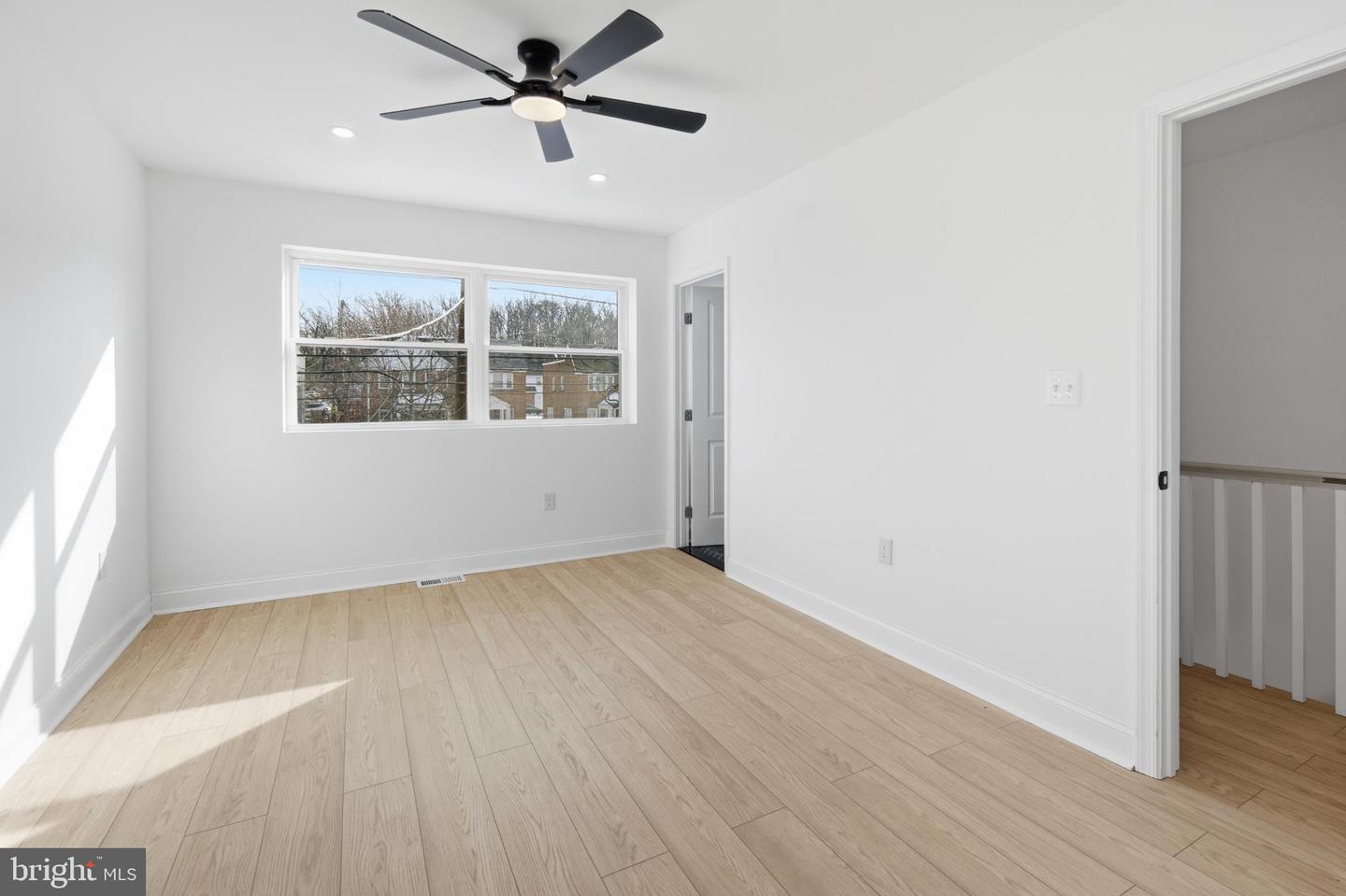 5010 N CAPITOL ST NW, WASHINGTON, District Of Columbia 20011, 3 Bedrooms Bedrooms, 7 Rooms Rooms,3 BathroomsBathrooms,Residential,For sale,5010 N CAPITOL ST NW,DCDC2246030 MLS # DCDC2246030