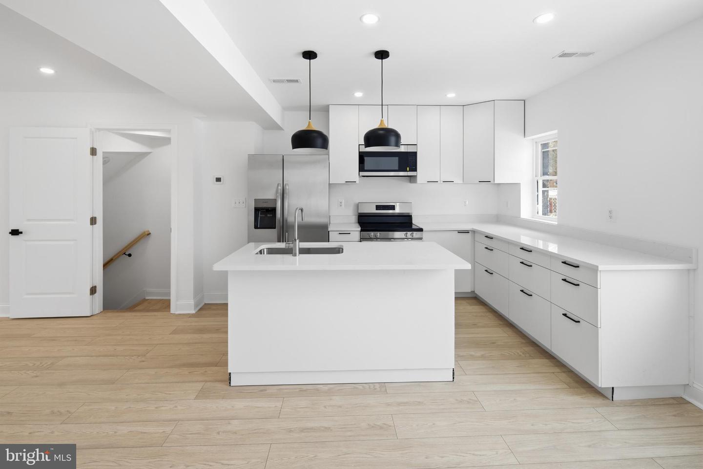 5010 N CAPITOL ST NW, WASHINGTON, District Of Columbia 20011, 3 Bedrooms Bedrooms, 7 Rooms Rooms,3 BathroomsBathrooms,Residential,For sale,5010 N CAPITOL ST NW,DCDC2246030 MLS # DCDC2246030