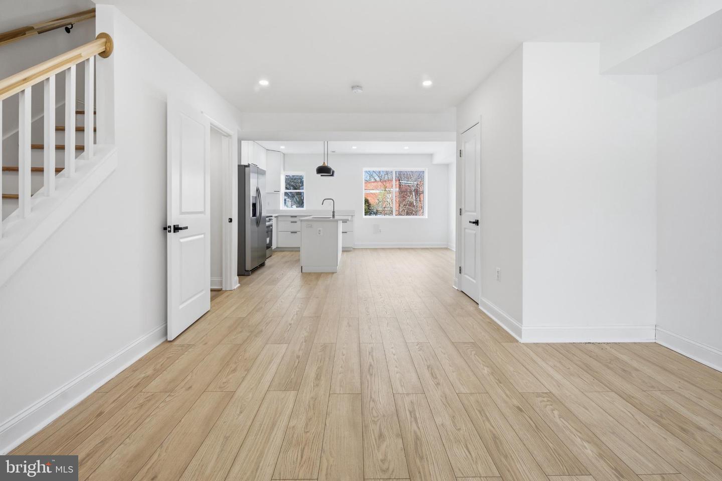 5010 N CAPITOL ST NW, WASHINGTON, District Of Columbia 20011, 3 Bedrooms Bedrooms, 7 Rooms Rooms,3 BathroomsBathrooms,Residential,For sale,5010 N CAPITOL ST NW,DCDC2246030 MLS # DCDC2246030