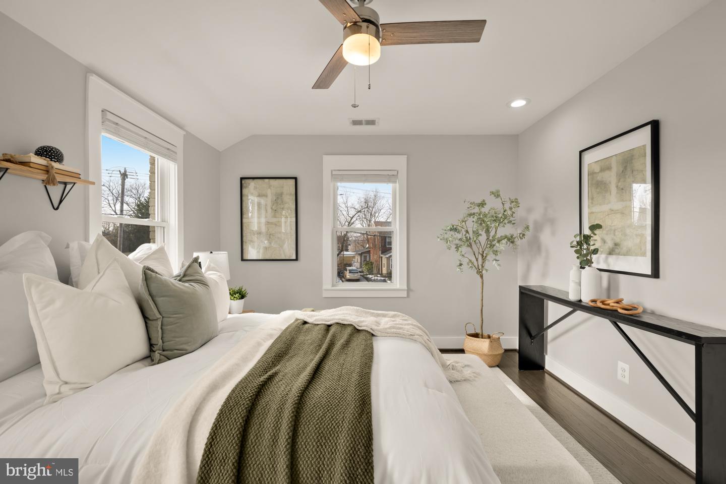 2712 FORT DR, ALEXANDRIA, Virginia 22303, 3 Bedrooms Bedrooms, ,2 BathroomsBathrooms,Residential,For sale,2712 FORT DR,VAFX2291038 MLS # VAFX2291038