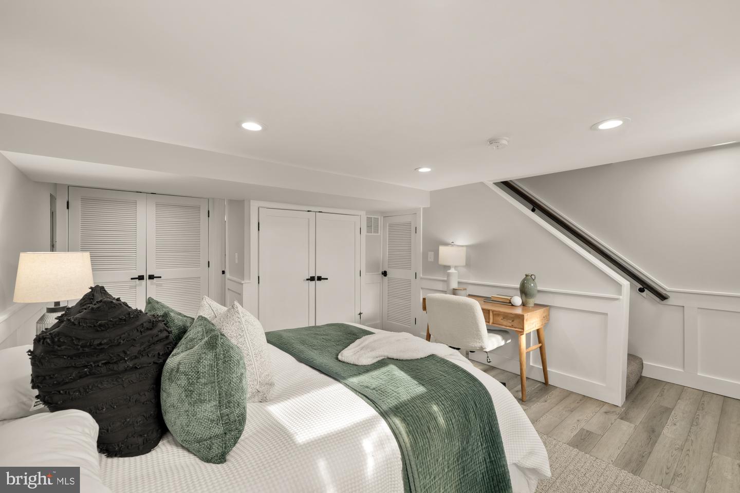 2712 FORT DR, ALEXANDRIA, Virginia 22303, 3 Bedrooms Bedrooms, ,2 BathroomsBathrooms,Residential,For sale,2712 FORT DR,VAFX2291038 MLS # VAFX2291038