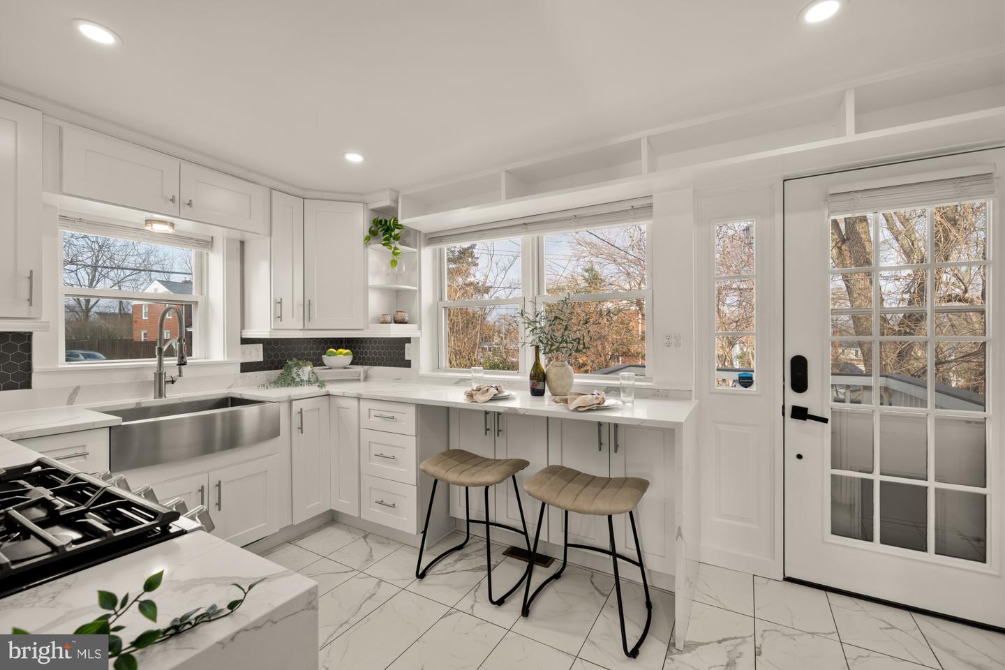 2712 FORT DR, ALEXANDRIA, Virginia 22303, 3 Bedrooms Bedrooms, ,2 BathroomsBathrooms,Residential,For sale,2712 FORT DR,VAFX2291038 MLS # VAFX2291038