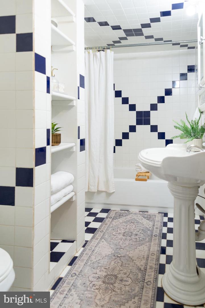 3414 BRADDOCK DR, WOODBRIDGE, Virginia 22193, 3 Bedrooms Bedrooms, 6 Rooms Rooms,3 BathroomsBathrooms,Residential,For sale,3414 BRADDOCK DR,VAPW2112494 MLS # VAPW2112494