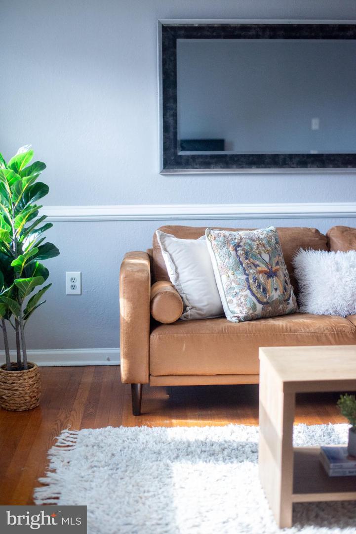 3414 BRADDOCK DR, WOODBRIDGE, Virginia 22193, 3 Bedrooms Bedrooms, 6 Rooms Rooms,3 BathroomsBathrooms,Residential,For sale,3414 BRADDOCK DR,VAPW2112494 MLS # VAPW2112494