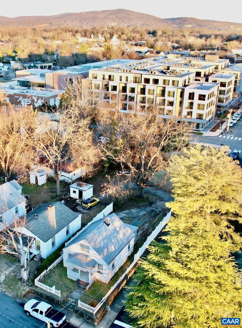 400 10 1/2 ST, CHARLOTTESVILLE, Virginia 22903, 4 Bedrooms Bedrooms, ,1 BathroomBathrooms,Residential,For sale,400 10 1/2 ST,673288 MLS # 673288
