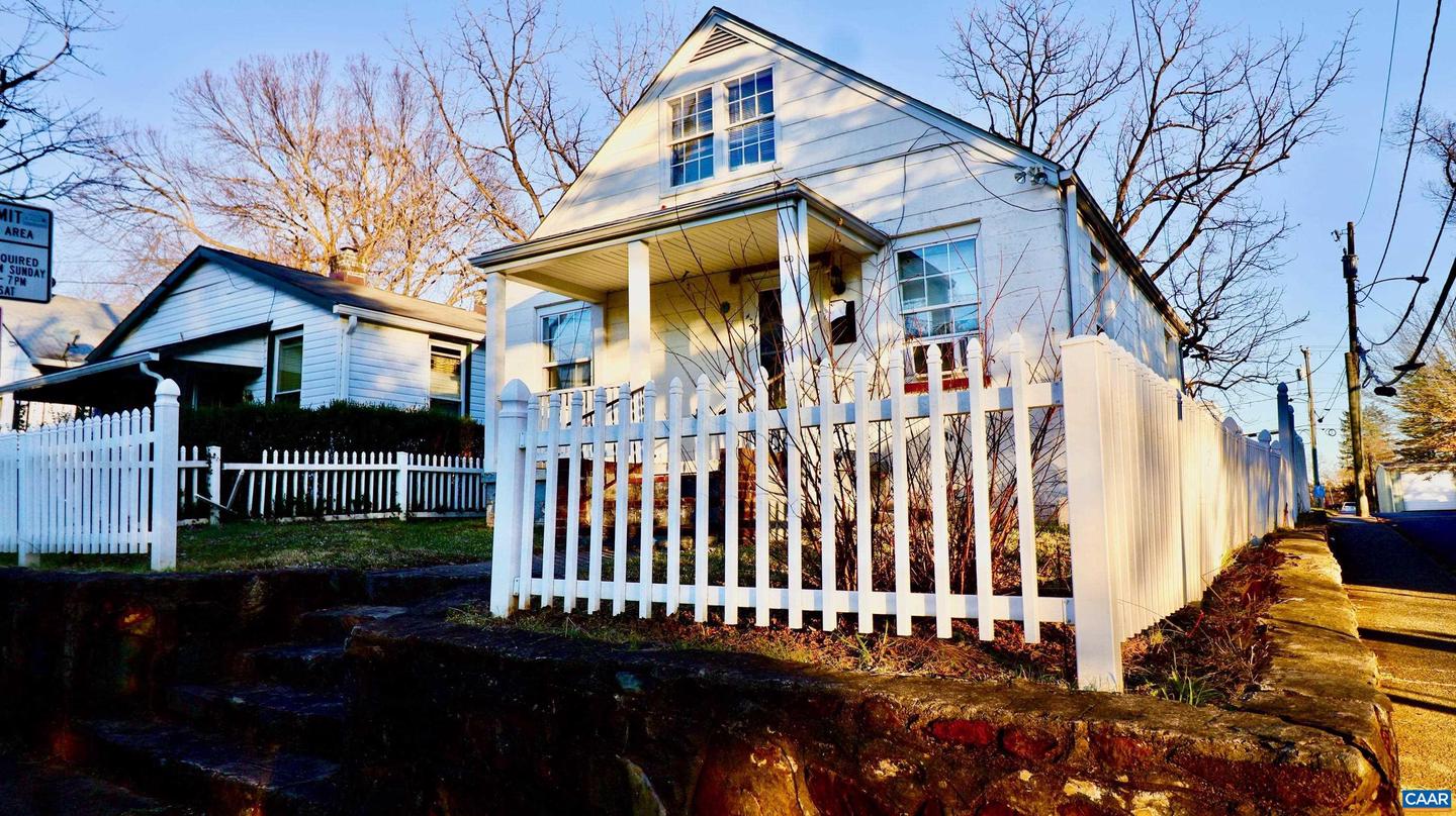 400 10 1/2 ST, CHARLOTTESVILLE, Virginia 22903, 4 Bedrooms Bedrooms, ,1 BathroomBathrooms,Residential,For sale,400 10 1/2 ST,673288 MLS # 673288