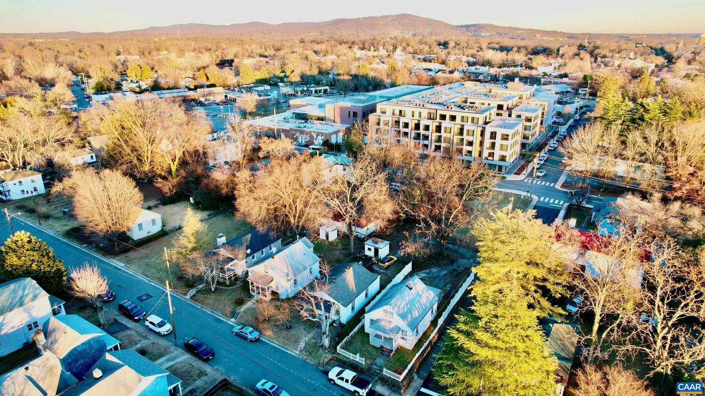 400 10 1/2 ST, CHARLOTTESVILLE, Virginia 22903, 4 Bedrooms Bedrooms, ,1 BathroomBathrooms,Residential,For sale,400 10 1/2 ST,673288 MLS # 673288