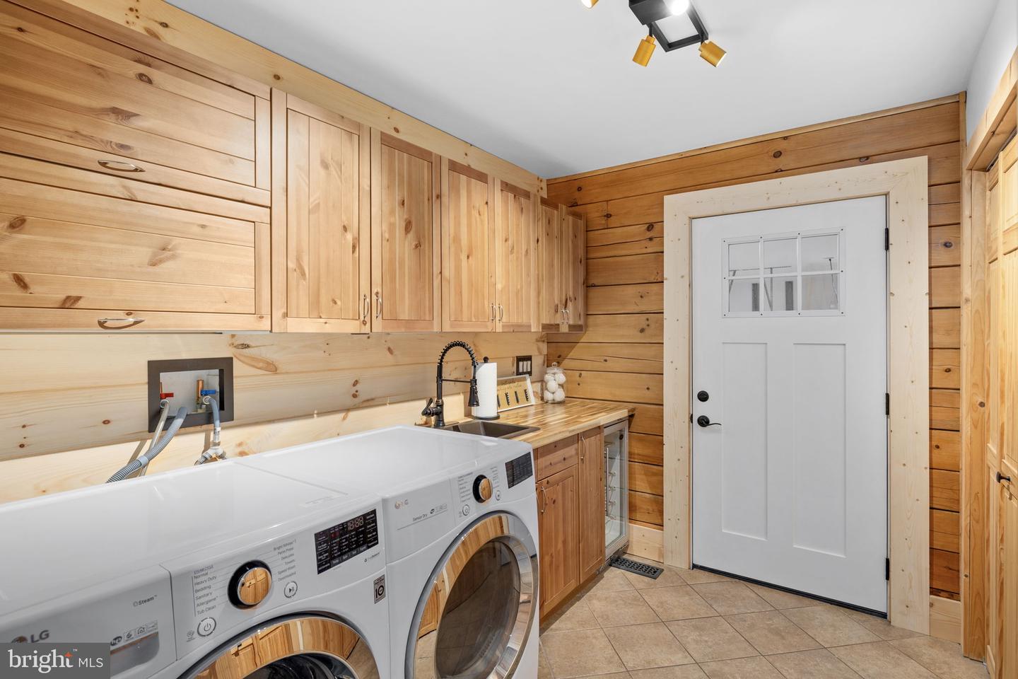 12808 FAULCONERS CT, SPOTSYLVANIA, Virginia 22551, 3 Bedrooms Bedrooms, ,3 BathroomsBathrooms,Residential,For sale,12808 FAULCONERS CT,VASP2039298 MLS # VASP2039298