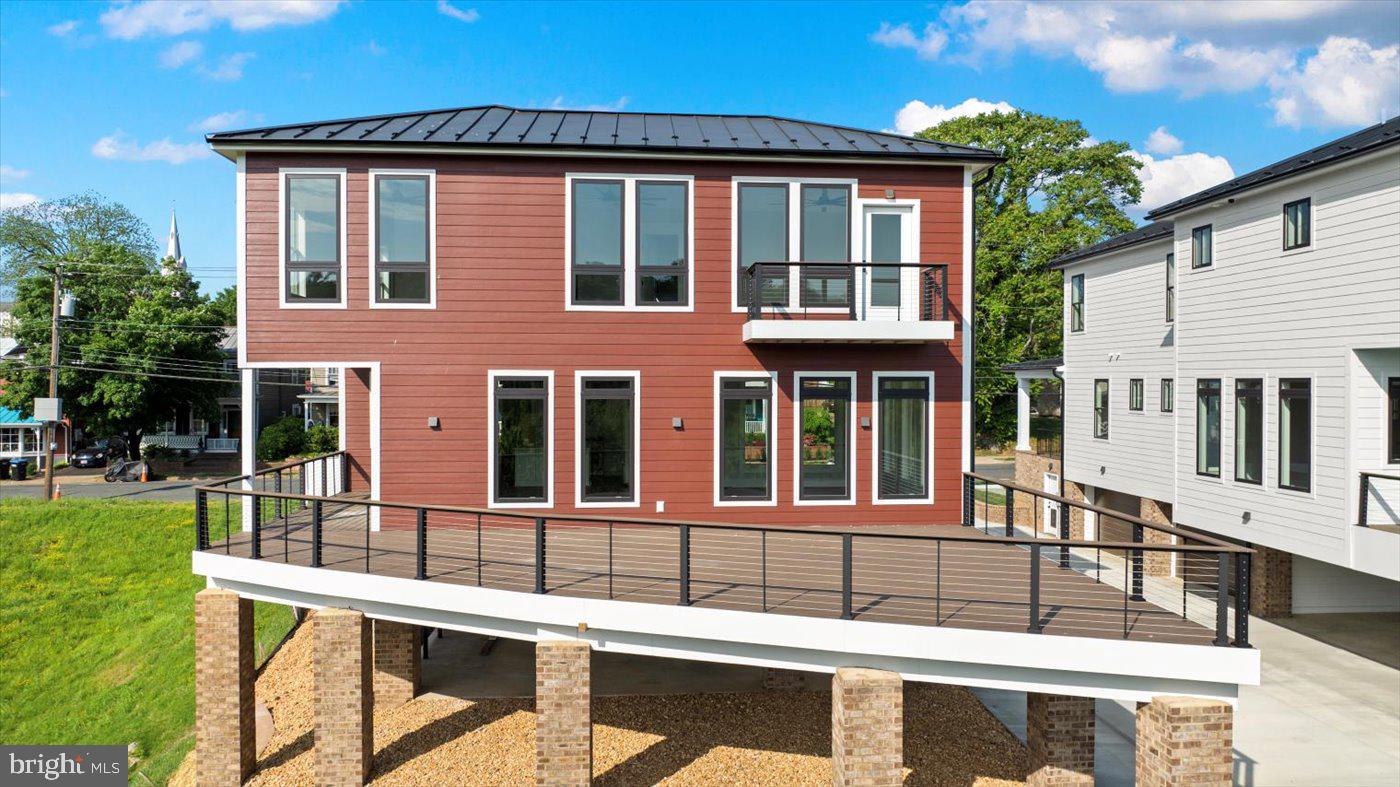 1111 SOPHIA ST, FREDERICKSBURG, Virginia 22401, 4 Bedrooms Bedrooms, ,4 BathroomsBathrooms,Residential,For sale,1111 SOPHIA ST,VAFB2009670 MLS # VAFB2009670