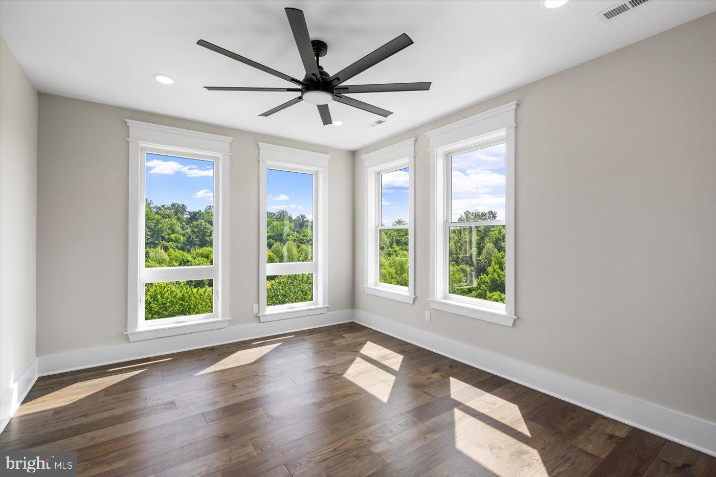 1111 SOPHIA ST, FREDERICKSBURG, Virginia 22401, 4 Bedrooms Bedrooms, ,4 BathroomsBathrooms,Residential,For sale,1111 SOPHIA ST,VAFB2009670 MLS # VAFB2009670