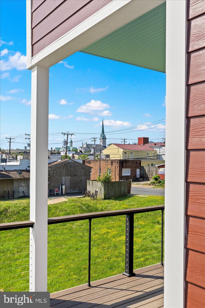 1111 SOPHIA ST, FREDERICKSBURG, Virginia 22401, 4 Bedrooms Bedrooms, ,4 BathroomsBathrooms,Residential,For sale,1111 SOPHIA ST,VAFB2009670 MLS # VAFB2009670