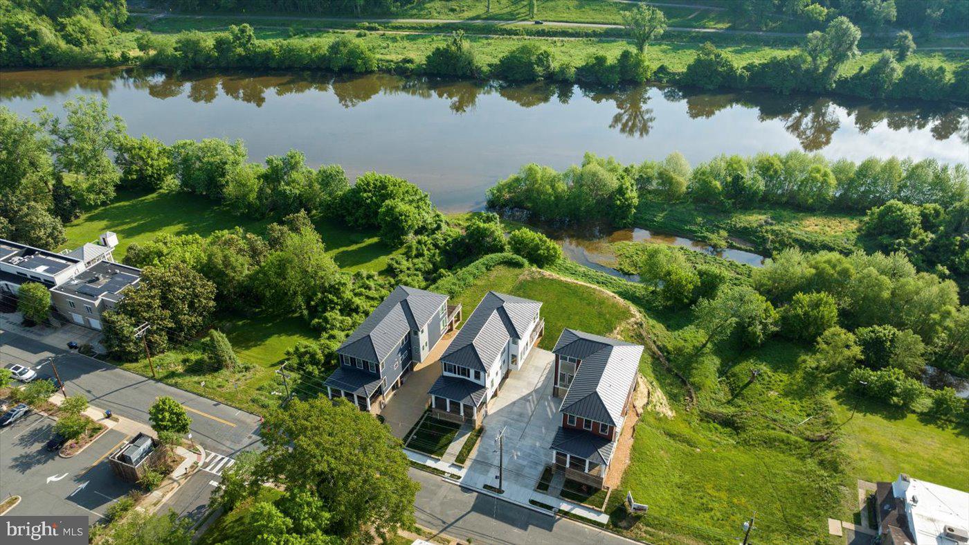 1111 SOPHIA ST, FREDERICKSBURG, Virginia 22401, 4 Bedrooms Bedrooms, ,4 BathroomsBathrooms,Residential,For sale,1111 SOPHIA ST,VAFB2009670 MLS # VAFB2009670