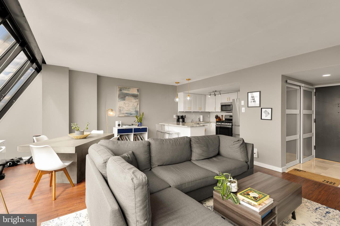 1245 13TH ST NW #1012, WASHINGTON, District Of Columbia 20005, 1 Bedroom Bedrooms, ,1 BathroomBathrooms,Residential,For sale,1245 13TH ST NW #1012,DCDC2246292 MLS # DCDC2246292