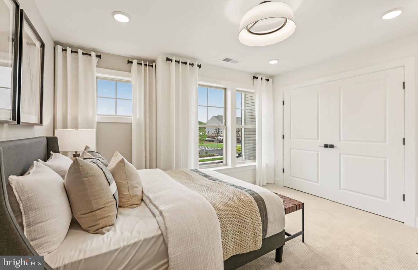 5907 SUNSTONE LN, HAYMARKET, Virginia 20169, 3 Bedrooms Bedrooms, ,2 BathroomsBathrooms,Residential,For sale,5907 SUNSTONE LN,VAPW2112510 MLS # VAPW2112510