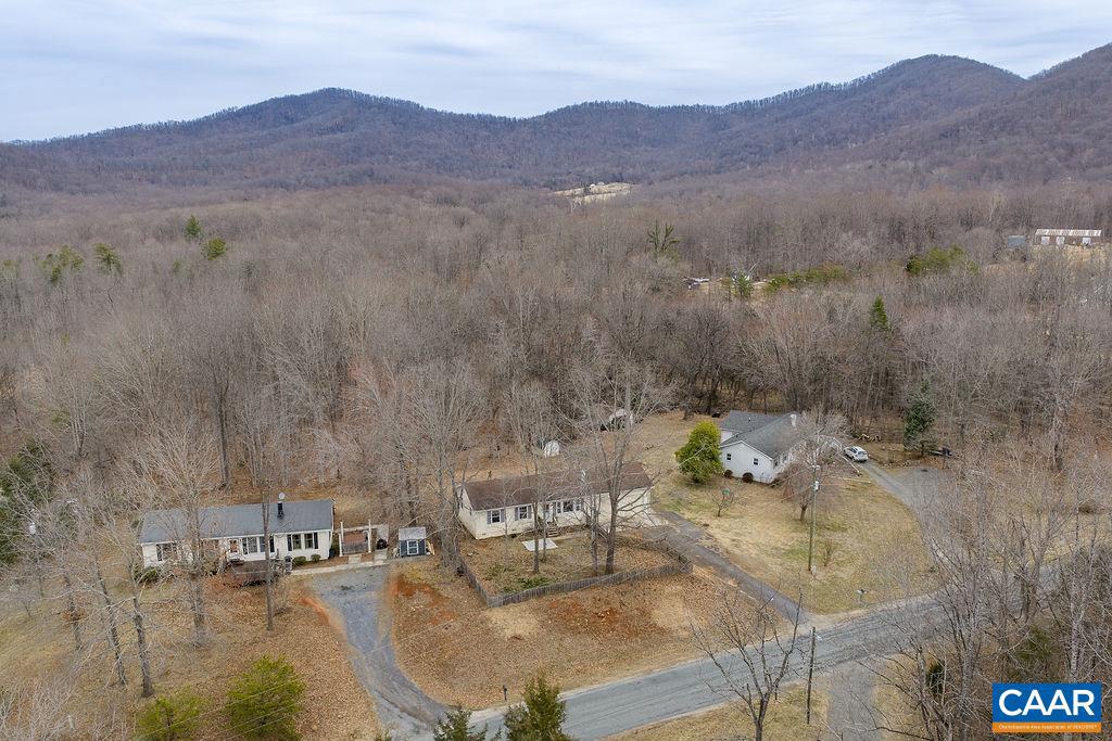 112 PINES LN, SHIPMAN, Virginia 22971, 3 Bedrooms Bedrooms, ,1 BathroomBathrooms,Residential,For sale,112 PINES LN,673306 MLS # 673306