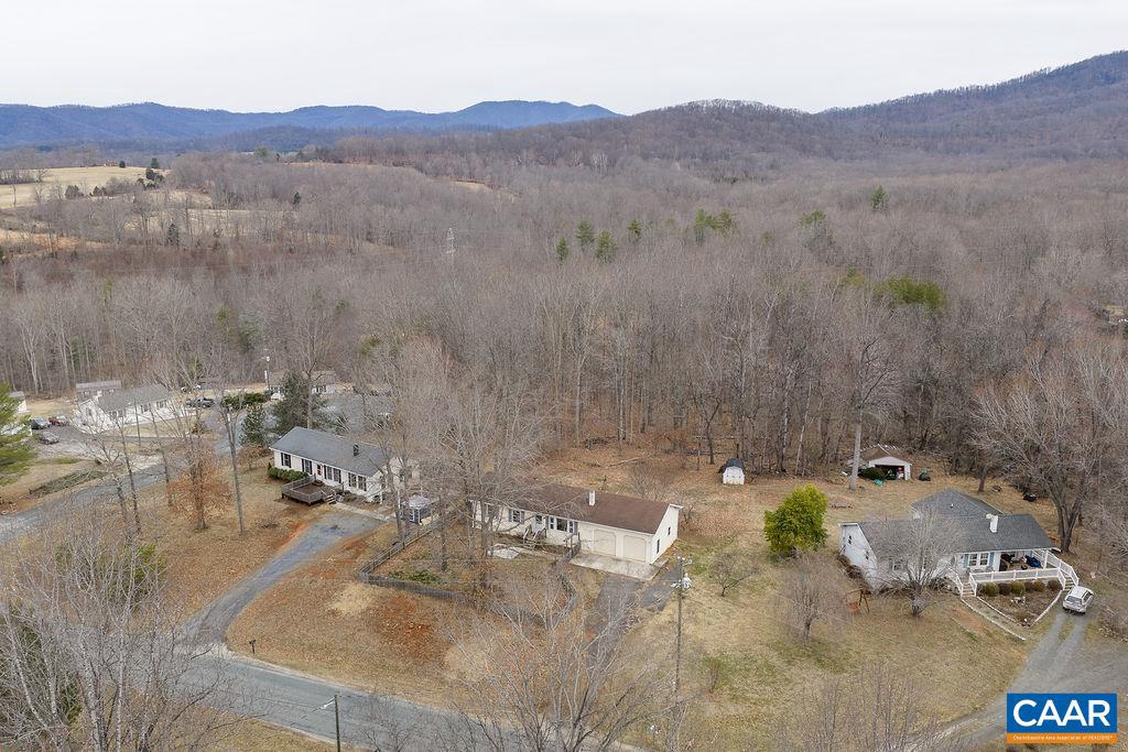 112 PINES LN, SHIPMAN, Virginia 22971, 3 Bedrooms Bedrooms, ,1 BathroomBathrooms,Residential,For sale,112 PINES LN,673306 MLS # 673306