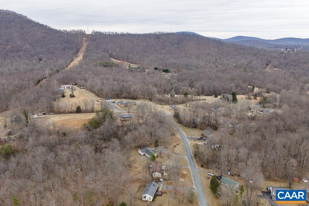 112 PINES LN, SHIPMAN, Virginia 22971, 3 Bedrooms Bedrooms, ,1 BathroomBathrooms,Residential,For sale,112 PINES LN,673306 MLS # 673306