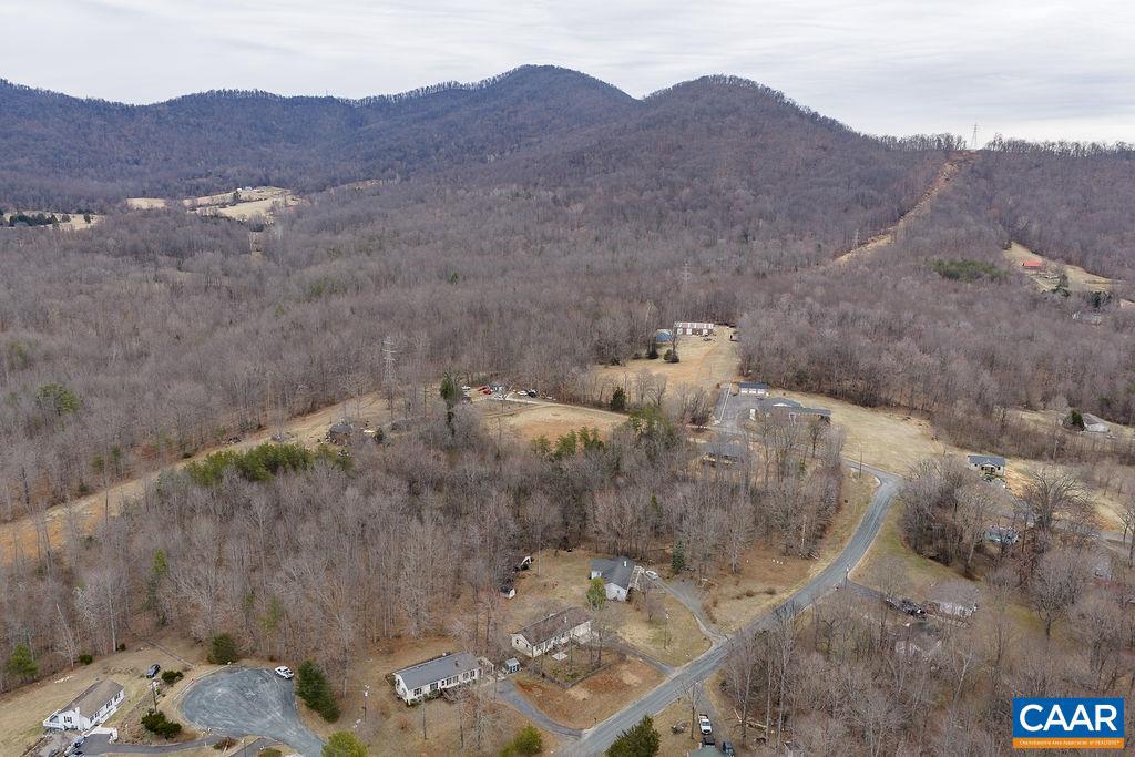 112 PINES LN, SHIPMAN, Virginia 22971, 3 Bedrooms Bedrooms, ,1 BathroomBathrooms,Residential,For sale,112 PINES LN,673306 MLS # 673306