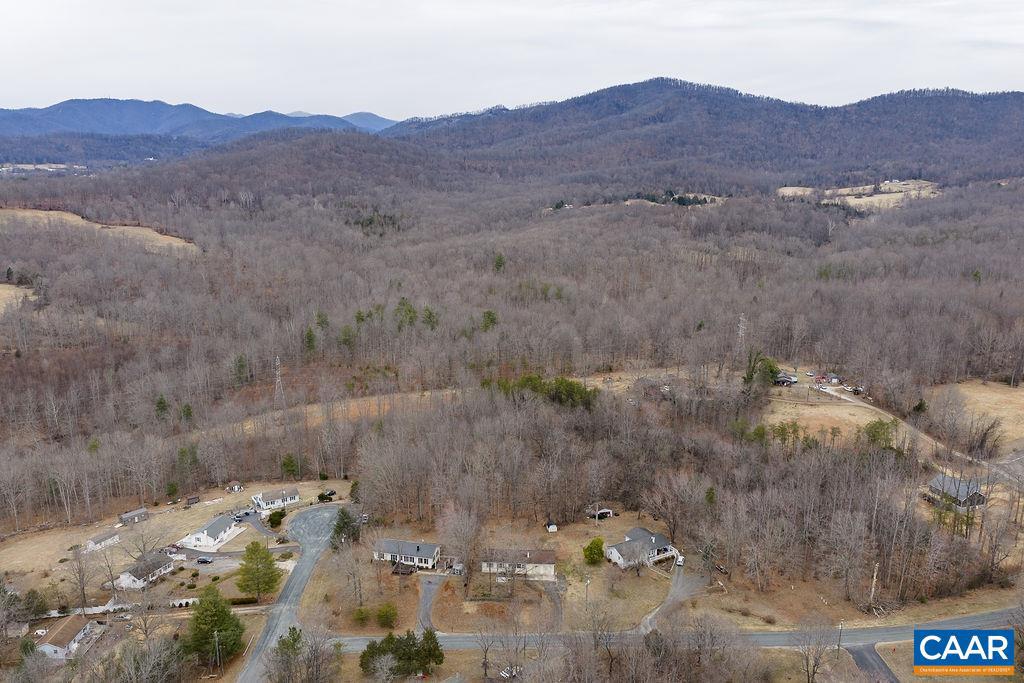 112 PINES LN, SHIPMAN, Virginia 22971, 3 Bedrooms Bedrooms, ,1 BathroomBathrooms,Residential,For sale,112 PINES LN,673306 MLS # 673306