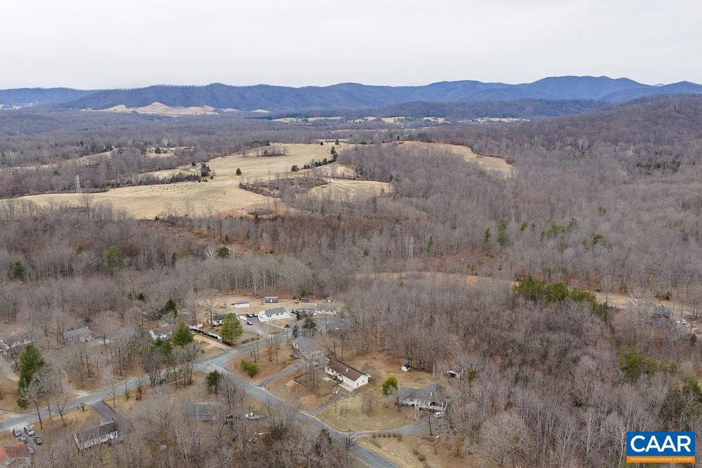 112 PINES LN, SHIPMAN, Virginia 22971, 3 Bedrooms Bedrooms, ,1 BathroomBathrooms,Residential,For sale,112 PINES LN,673306 MLS # 673306