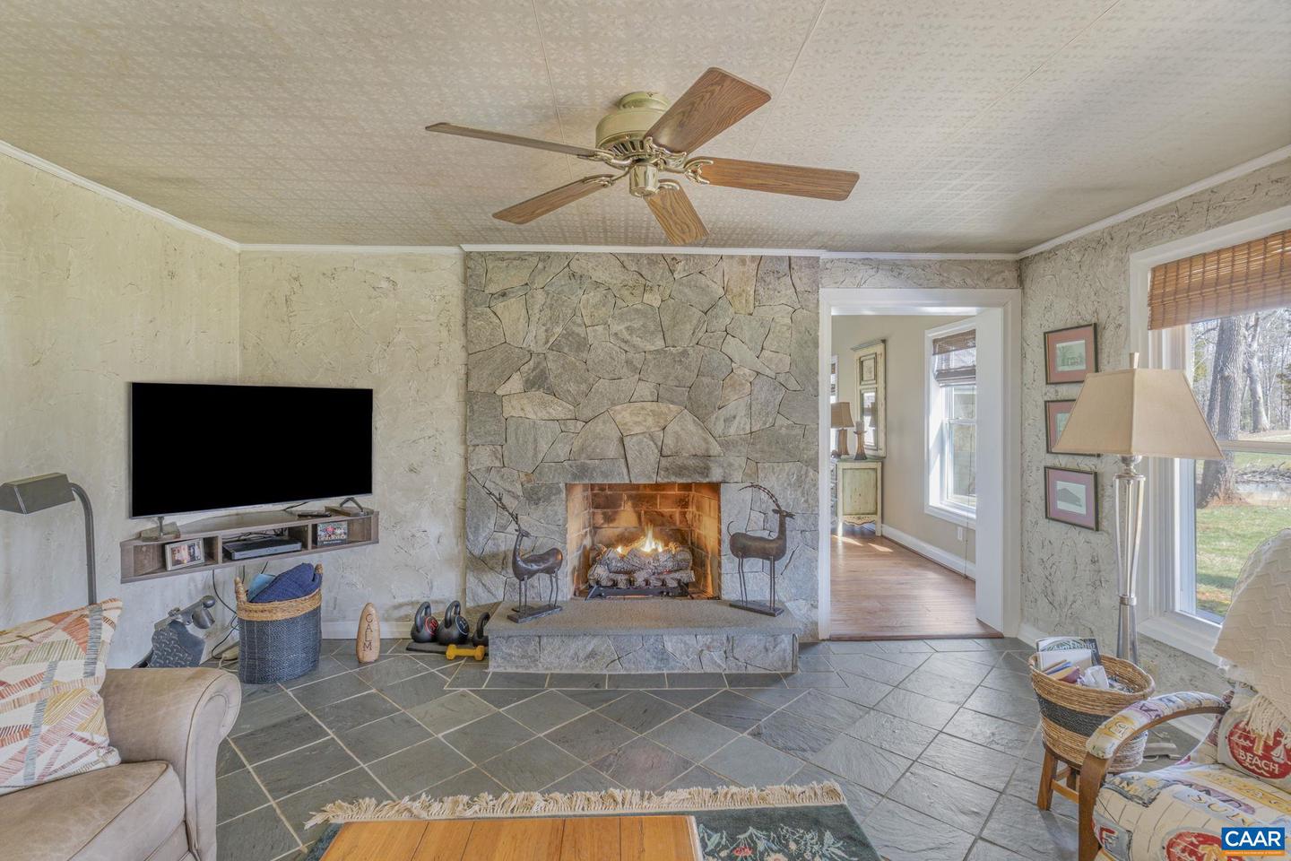 1353 BANTON SHOP RD, DILLWYN, Virginia 23936, 4 Bedrooms Bedrooms, ,3 BathroomsBathrooms,Residential,For sale,1353 BANTON SHOP RD,662027 MLS # 662027 1353 BANTON SHOP RD, DILLWYN, Virginia 23936, 4 Bedrooms Bedrooms, ,3 BathroomsBathrooms,Residential,For sale,1353 BANTON SHOP RD,662027 MLS # 662027