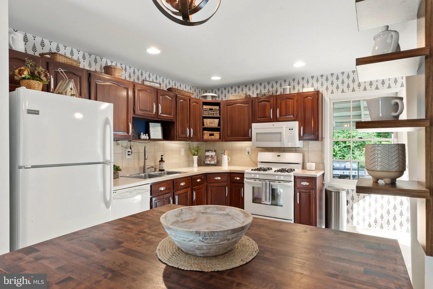 32651 MOUNT WEATHER RD, BLUEMONT, Virginia 20135, 3 Bedrooms Bedrooms, ,2 BathroomsBathrooms,Residential,For sale,32651 MOUNT WEATHER RD,VACL2006062 MLS # VACL2006062