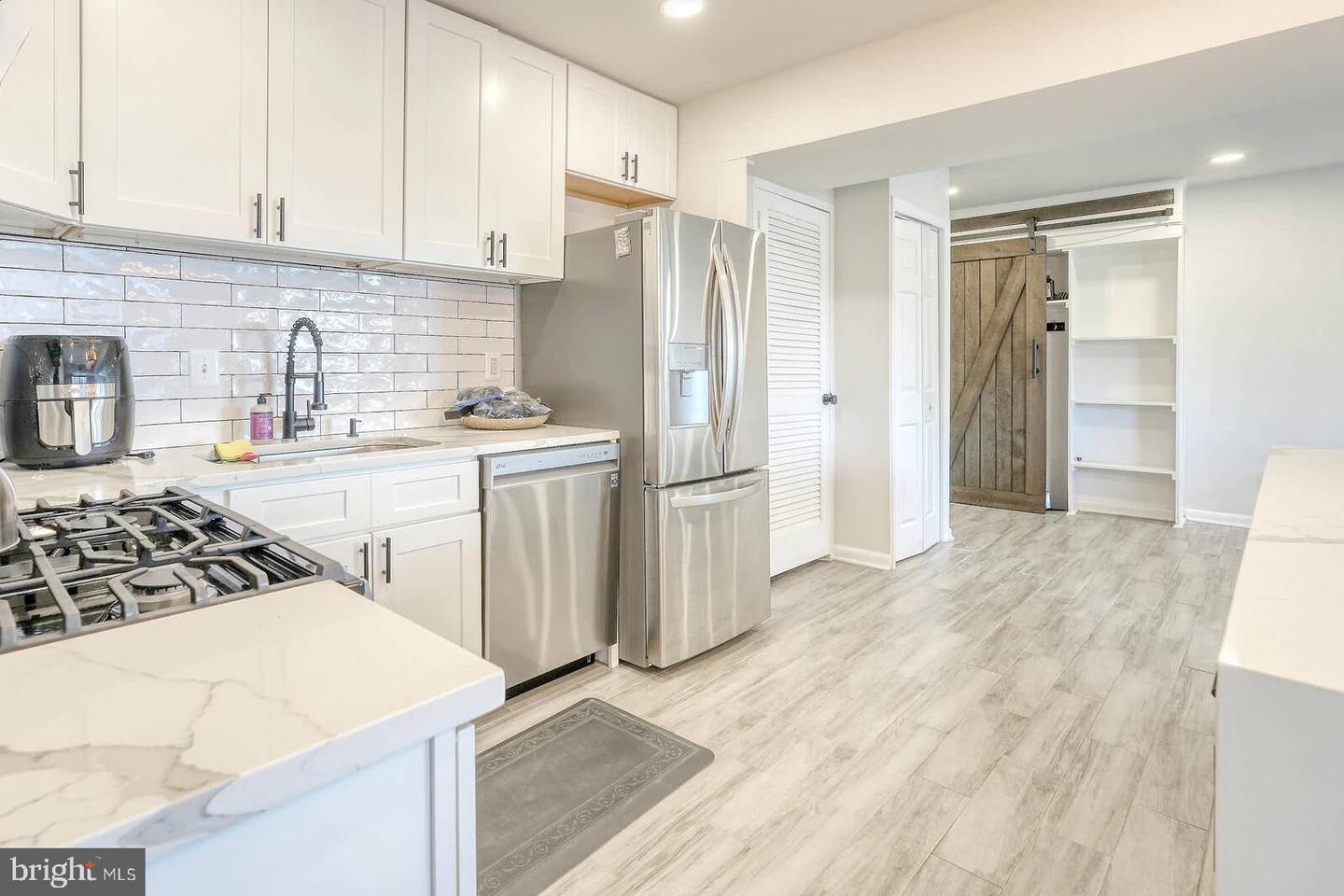 5340 HOLMES RUN PKWY #804, ALEXANDRIA, Virginia 22304, 2 Bedrooms Bedrooms, ,2 BathroomsBathrooms,Residential,For sale,5340 HOLMES RUN PKWY #804,VAAX2049942 MLS # VAAX2049942 5340 HOLMES RUN PKWY #804, ALEXANDRIA, Virginia 22304, 2 Bedrooms Bedrooms, ,2 BathroomsBathrooms,Residential,For sale,5340 HOLMES RUN PKWY #804,VAAX2049942 MLS # VAAX2049942