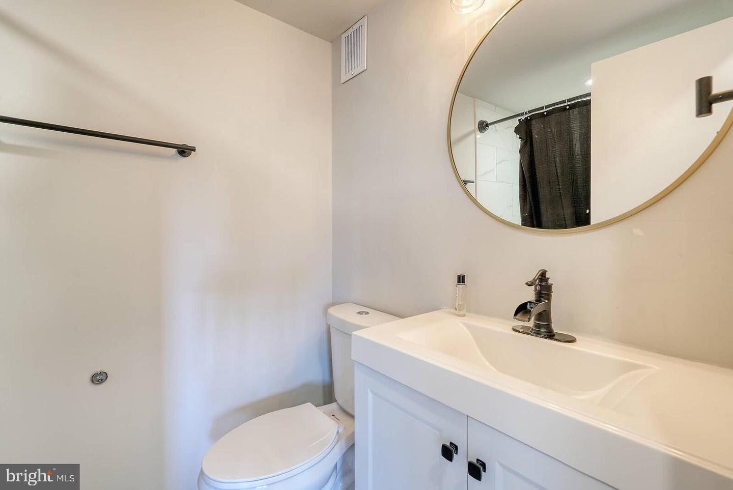 5340 HOLMES RUN PKWY #804, ALEXANDRIA, Virginia 22304, 2 Bedrooms Bedrooms, ,2 BathroomsBathrooms,Residential,For sale,5340 HOLMES RUN PKWY #804,VAAX2049942 MLS # VAAX2049942 5340 HOLMES RUN PKWY #804, ALEXANDRIA, Virginia 22304, 2 Bedrooms Bedrooms, ,2 BathroomsBathrooms,Residential,For sale,5340 HOLMES RUN PKWY #804,VAAX2049942 MLS # VAAX2049942