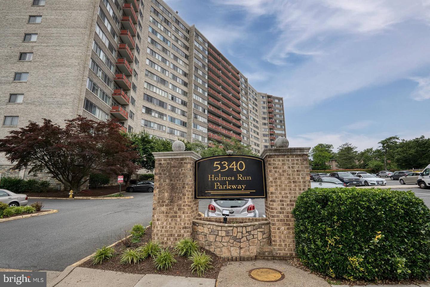 5340 HOLMES RUN PKWY #804, ALEXANDRIA, Virginia 22304, 2 Bedrooms Bedrooms, ,2 BathroomsBathrooms,Residential,For sale,5340 HOLMES RUN PKWY #804,VAAX2049942 MLS # VAAX2049942 5340 HOLMES RUN PKWY #804, ALEXANDRIA, Virginia 22304, 2 Bedrooms Bedrooms, ,2 BathroomsBathrooms,Residential,For sale,5340 HOLMES RUN PKWY #804,VAAX2049942 MLS # VAAX2049942