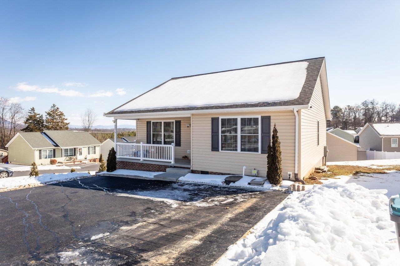 2275 WHITESTONE DR, ROCKINGHAM, Virginia 22801, 3 Bedrooms Bedrooms, ,2 BathroomsBathrooms,Residential,2275 WHITESTONE DR,673331 MLS # 673331