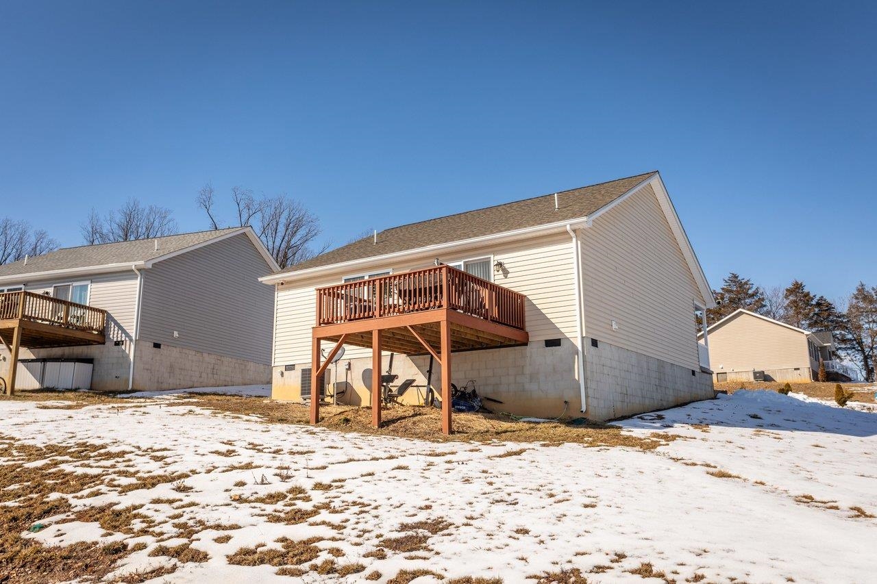 2275 WHITESTONE DR, ROCKINGHAM, Virginia 22801, 3 Bedrooms Bedrooms, ,2 BathroomsBathrooms,Residential,2275 WHITESTONE DR,673331 MLS # 673331