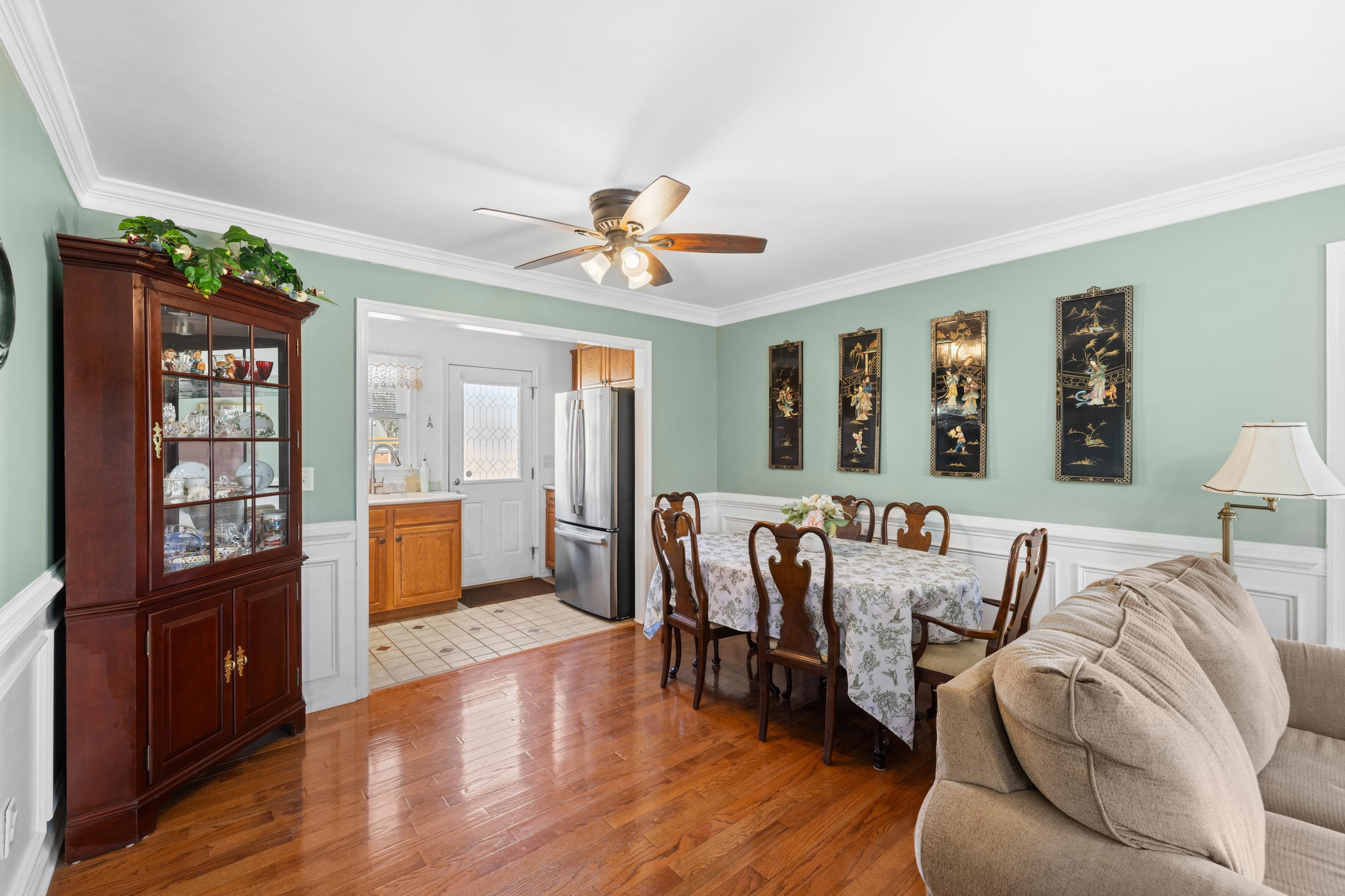 853 SHERWOOD AVE, WAYNESBORO, Virginia 22980, 3 Bedrooms Bedrooms, ,2 BathroomsBathrooms,Residential,853 SHERWOOD AVE,673333 MLS # 673333