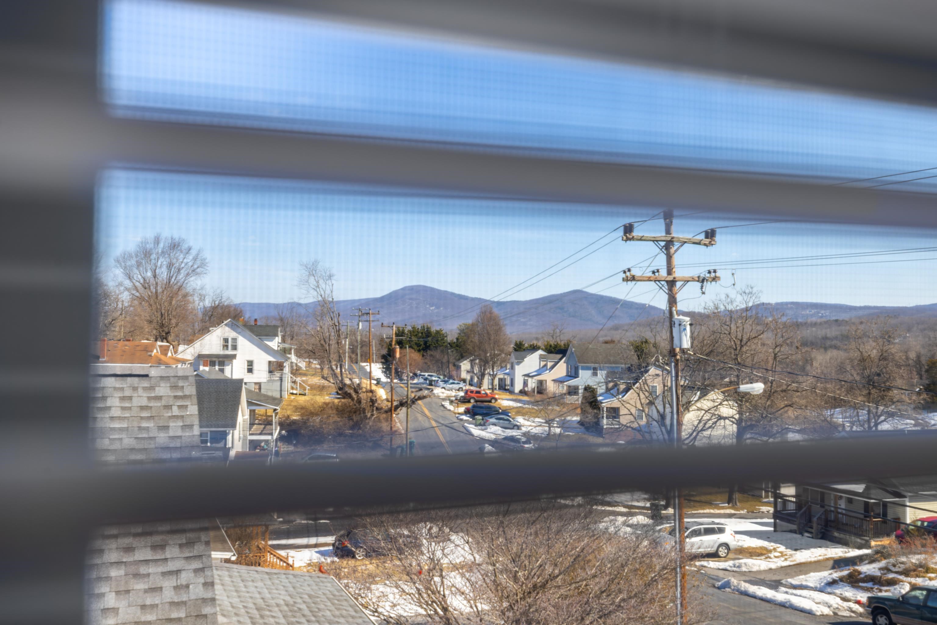 853 SHERWOOD AVE, WAYNESBORO, Virginia 22980, 3 Bedrooms Bedrooms, ,2 BathroomsBathrooms,Residential,853 SHERWOOD AVE,673333 MLS # 673333