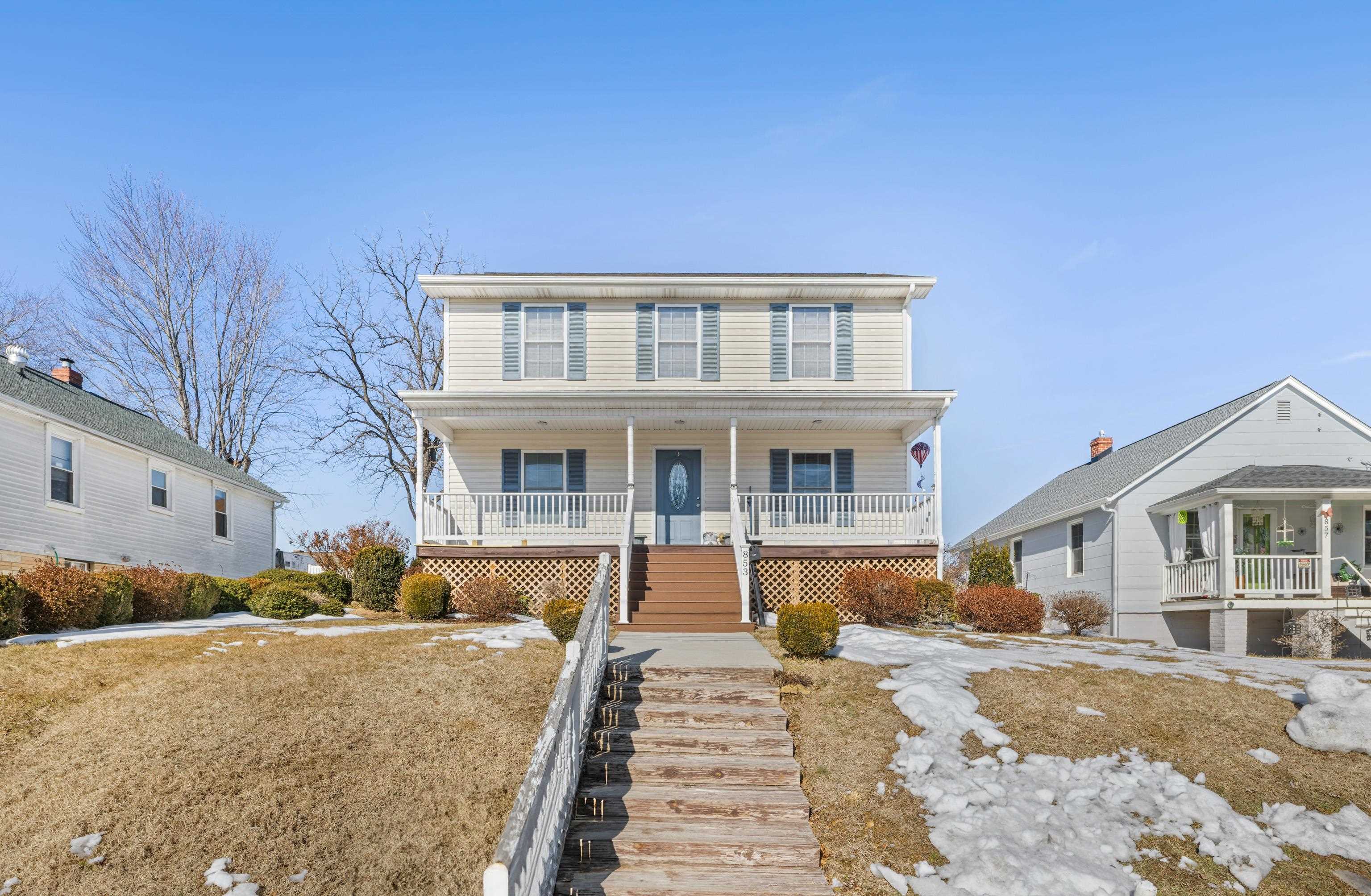 853 SHERWOOD AVE, WAYNESBORO, Virginia 22980, 3 Bedrooms Bedrooms, ,2 BathroomsBathrooms,Residential,853 SHERWOOD AVE,673333 MLS # 673333