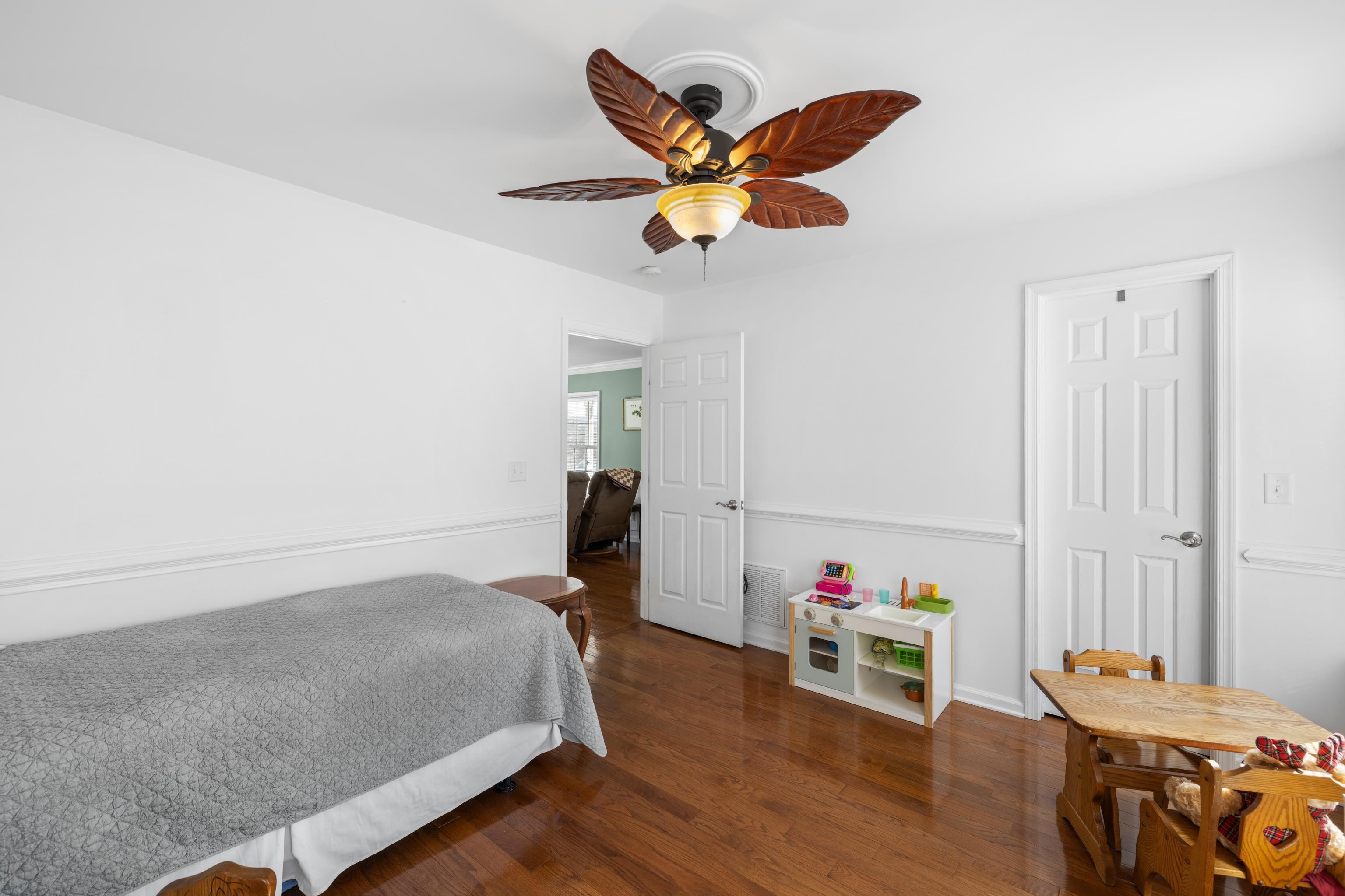 853 SHERWOOD AVE, WAYNESBORO, Virginia 22980, 3 Bedrooms Bedrooms, ,2 BathroomsBathrooms,Residential,853 SHERWOOD AVE,673333 MLS # 673333