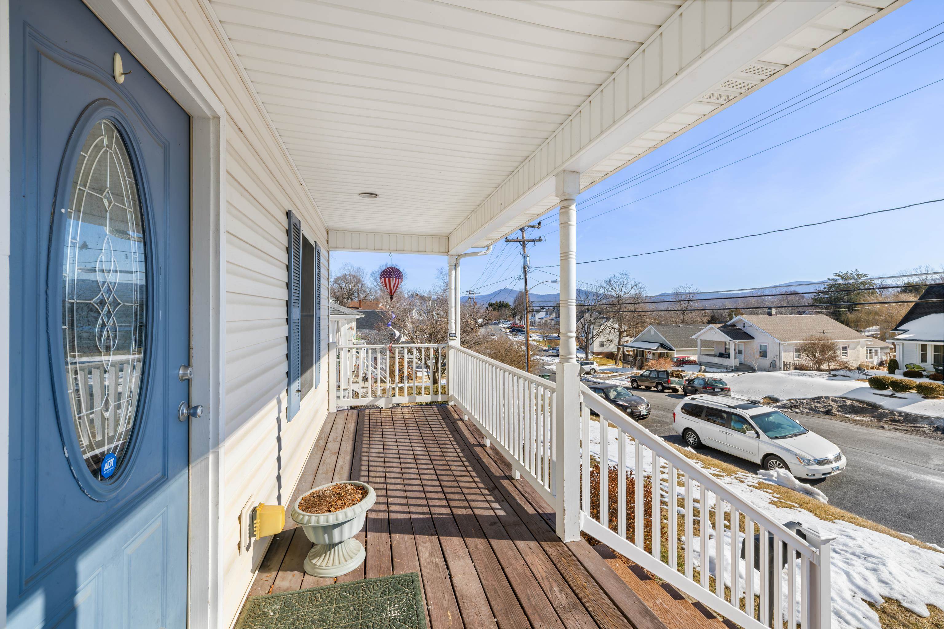 853 SHERWOOD AVE, WAYNESBORO, Virginia 22980, 3 Bedrooms Bedrooms, ,2 BathroomsBathrooms,Residential,853 SHERWOOD AVE,673333 MLS # 673333