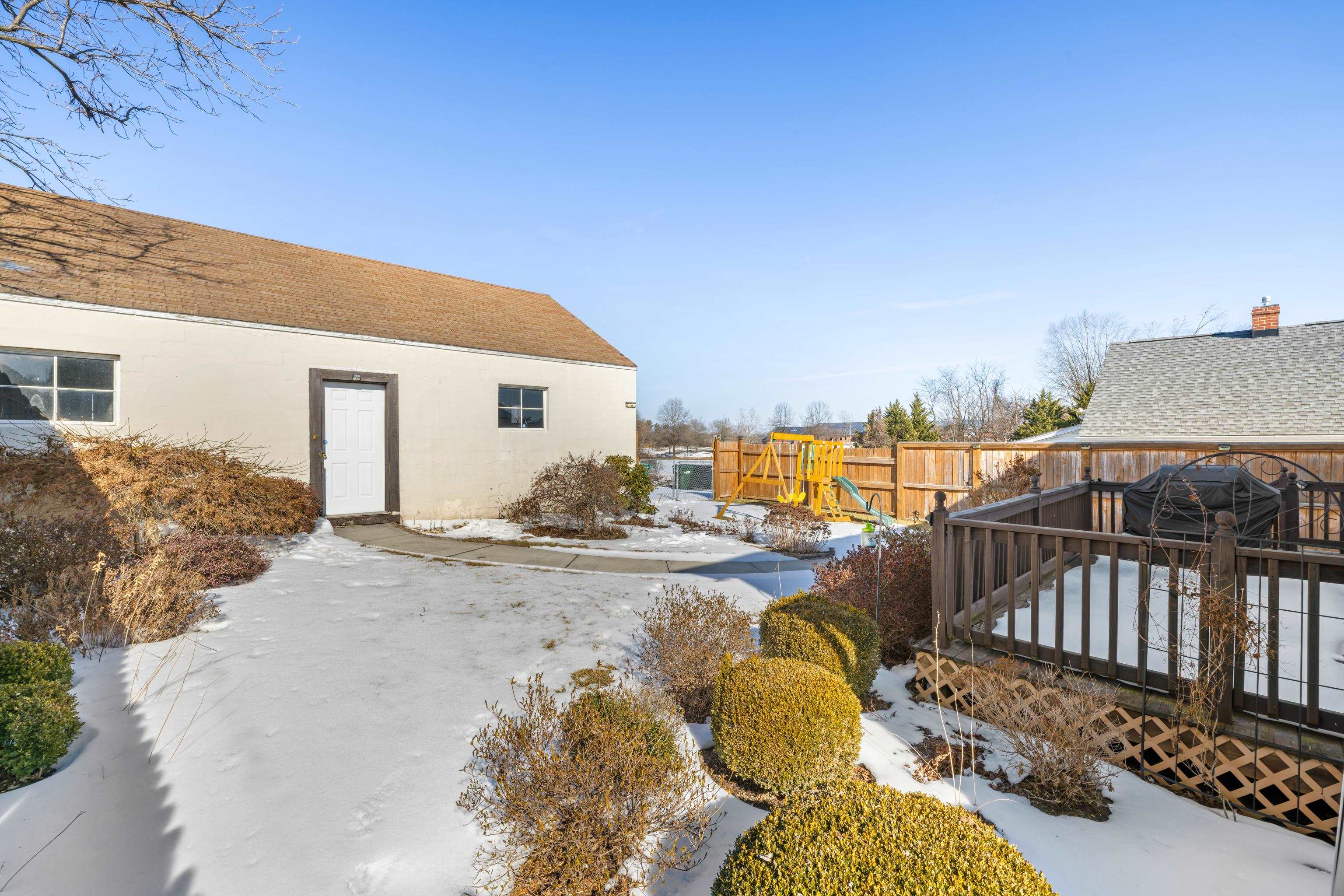 853 SHERWOOD AVE, WAYNESBORO, Virginia 22980, 3 Bedrooms Bedrooms, ,2 BathroomsBathrooms,Residential,853 SHERWOOD AVE,673333 MLS # 673333