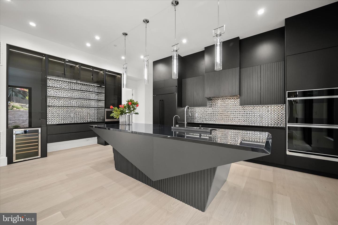 4509 FOXHALL CRESCENT NW, WASHINGTON, District Of Columbia 20007, 5 Bedrooms Bedrooms, ,6 BathroomsBathrooms,Residential,For sale,4509 FOXHALL CRESCENT NW,DCDC2230120 MLS # DCDC2230120