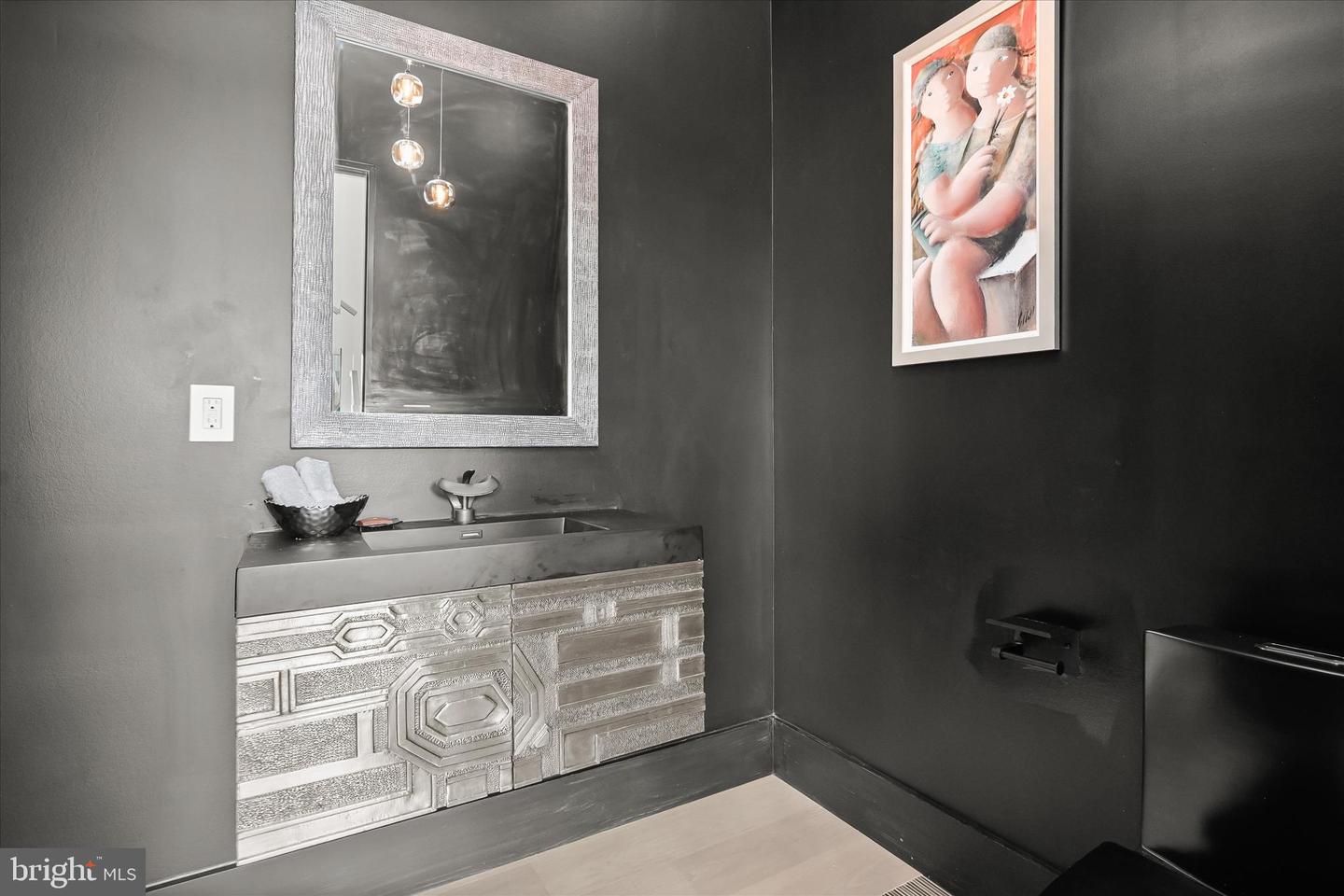 4509 FOXHALL CRESCENT NW, WASHINGTON, District Of Columbia 20007, 5 Bedrooms Bedrooms, ,6 BathroomsBathrooms,Residential,For sale,4509 FOXHALL CRESCENT NW,DCDC2230120 MLS # DCDC2230120