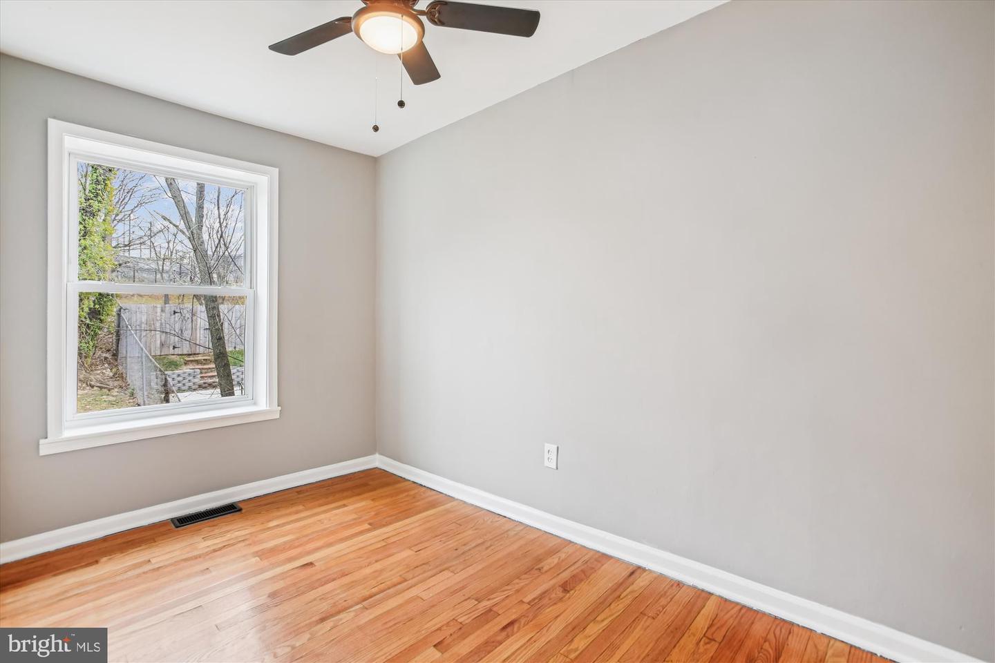 529 FOXHALL PL SE, WASHINGTON, District Of Columbia 20032, 3 Bedrooms Bedrooms, 5 Rooms Rooms,1 BathroomBathrooms,Residential,For sale,529 FOXHALL PL SE,DCDC2233272 MLS # DCDC2233272 529 FOXHALL PL SE, WASHINGTON, District Of Columbia 20032, 3 Bedrooms Bedrooms, 5 Rooms Rooms,1 BathroomBathrooms,Residential,For sale,529 FOXHALL PL SE,DCDC2233272 MLS # DCDC2233272