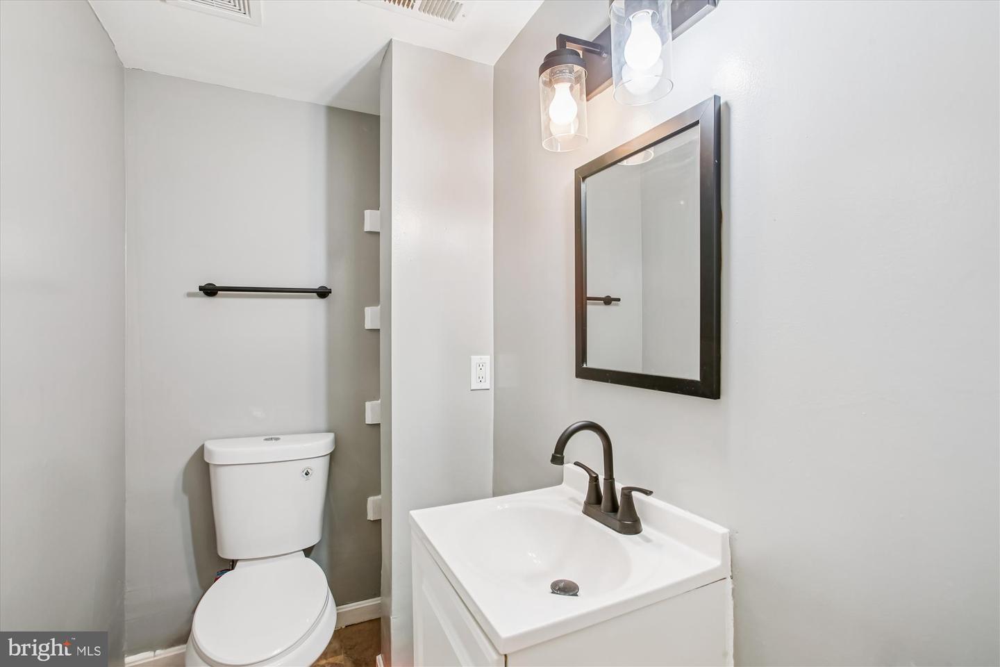 529 FOXHALL PL SE, WASHINGTON, District Of Columbia 20032, 3 Bedrooms Bedrooms, 5 Rooms Rooms,1 BathroomBathrooms,Residential,For sale,529 FOXHALL PL SE,DCDC2233272 MLS # DCDC2233272 529 FOXHALL PL SE, WASHINGTON, District Of Columbia 20032, 3 Bedrooms Bedrooms, 5 Rooms Rooms,1 BathroomBathrooms,Residential,For sale,529 FOXHALL PL SE,DCDC2233272 MLS # DCDC2233272