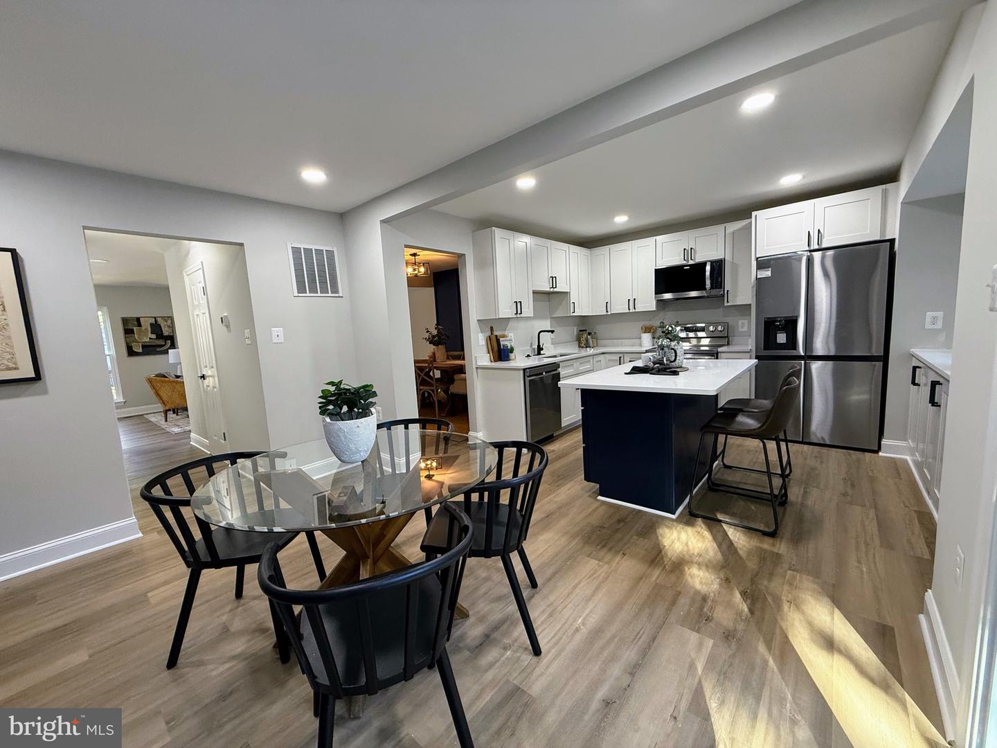 9983 HEMLOCK WOODS LN, BURKE, Virginia 22015, 3 Bedrooms Bedrooms, ,3 BathroomsBathrooms,Residential,For sale,9983 HEMLOCK WOODS LN,VAFX2287112 MLS # VAFX2287112