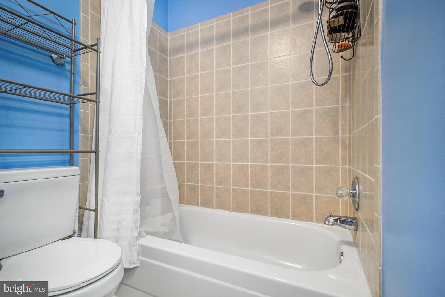 213 LAKEVIEW CT, STAFFORD, Virginia 22554, 3 Bedrooms Bedrooms, ,2 BathroomsBathrooms,Residential,For sale,213 LAKEVIEW CT,VAST2045570 MLS # VAST2045570