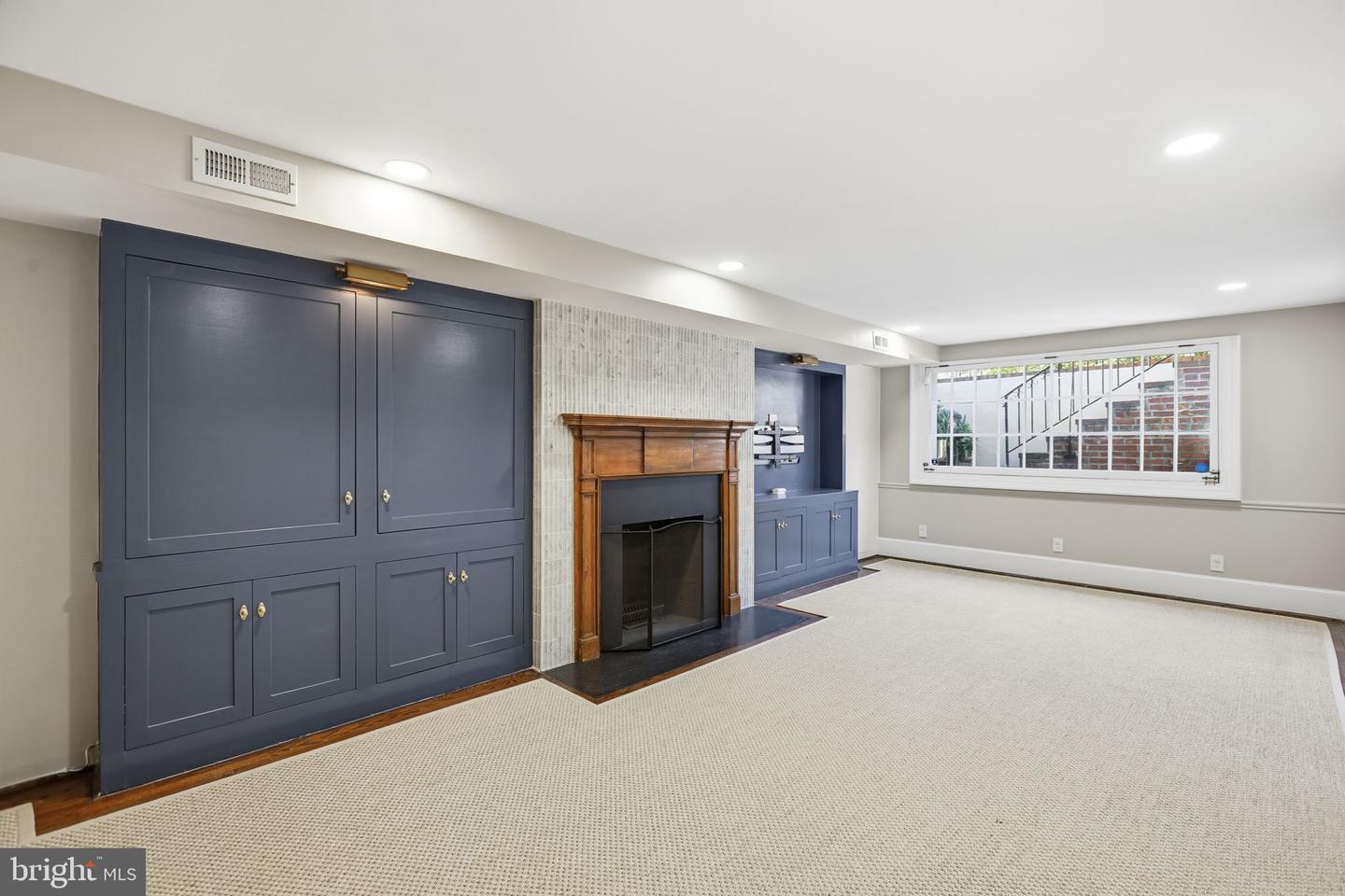 322 2ND ST SE, WASHINGTON, District Of Columbia 20003, 3 Bedrooms Bedrooms, ,3 BathroomsBathrooms,Residential,For sale,322 2ND ST SE,DCDC2244802 MLS # DCDC2244802 322 2ND ST SE, WASHINGTON, District Of Columbia 20003, 3 Bedrooms Bedrooms, ,3 BathroomsBathrooms,Residential,For sale,322 2ND ST SE,DCDC2244802 MLS # DCDC2244802