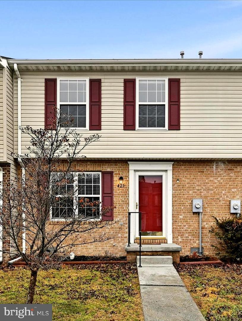 425 SURREY CLUB LN, STEPHENS CITY, Virginia 22655, 2 Bedrooms Bedrooms, ,1 BathroomBathrooms,Residential,For sale,425 SURREY CLUB LN,VAFV2039428 MLS # VAFV2039428
